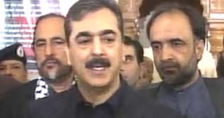 Gilani vows to protect '73 constitution 